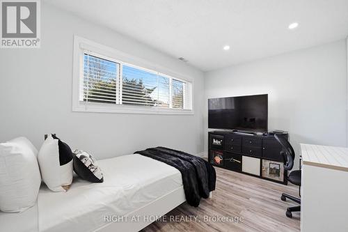 602 Willow Road, Guelph, ON - Indoor Photo Showing Bedroom