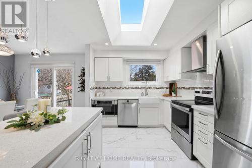 602 Willow Road, Guelph, ON - Indoor Photo Showing Kitchen With Stainless Steel Kitchen With Upgraded Kitchen