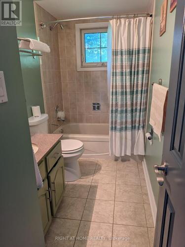 D-7 - 1663 Nash Road, Clarington, ON - Indoor Photo Showing Bathroom