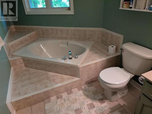 D-7 - 1663 Nash Road, Clarington, ON - Indoor Photo Showing Bathroom