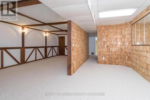 2035 Carleton Court, Burlington, ON - Indoor Photo Showing Other Room