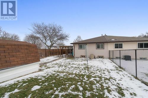 2035 Carleton Court, Burlington, ON - Outdoor