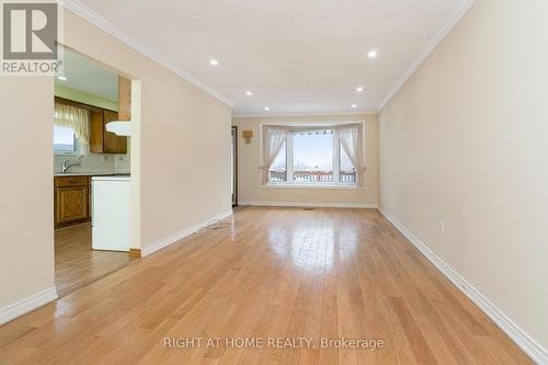 2035 Carleton Court, Burlington, ON - Indoor Photo Showing Other Room
