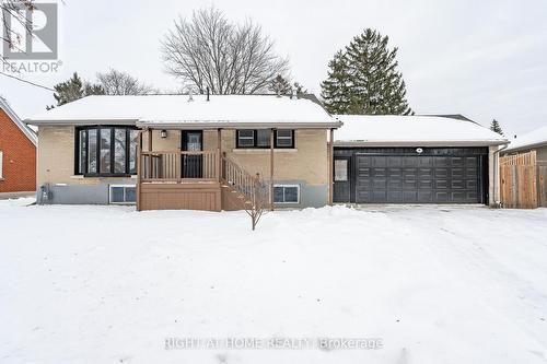 18 Ridgewood Avenue, Kitchener, ON - Outdoor