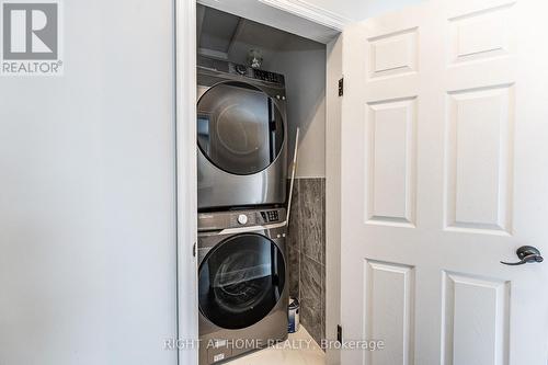 18 Ridgewood Avenue, Kitchener, ON - Indoor Photo Showing Laundry Room