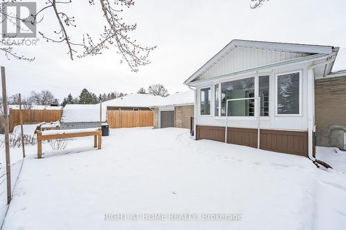 18 Ridgewood Avenue, Kitchener, ON - Outdoor