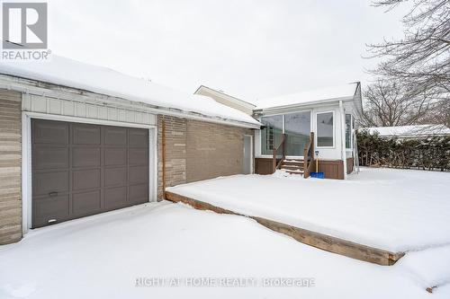 18 Ridgewood Avenue, Kitchener, ON - Outdoor