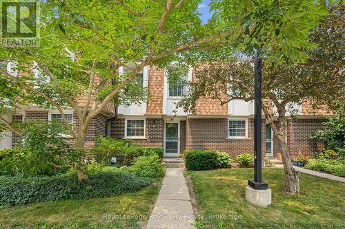 30 - 383 EDINBURGH ROAD S  Guelph (Dovercliffe Park/Old University), ON N1G 2K7