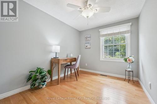 30 - 383 Edinburgh Road S, Guelph (Dovercliffe Park/Old University), ON - Indoor