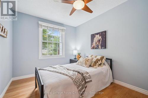 30 - 383 Edinburgh Road S, Guelph (Dovercliffe Park/Old University), ON - Indoor Photo Showing Bedroom