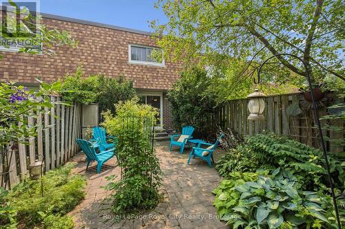 30 - 383 Edinburgh Road S, Guelph (Dovercliffe Park/Old University), ON - Outdoor