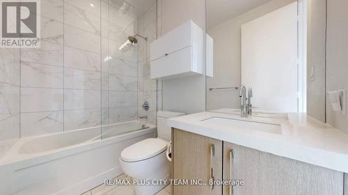 1305 - 39 Queens Quay E, Toronto, ON - Indoor Photo Showing Bathroom