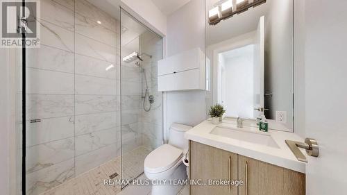 1305 - 39 Queens Quay E, Toronto, ON - Indoor Photo Showing Bathroom