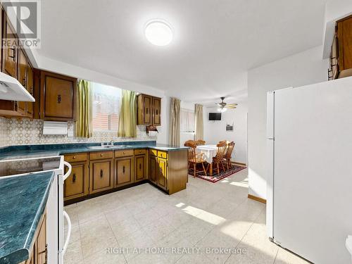227 Apache Trail, Toronto, ON - Indoor Photo Showing Kitchen