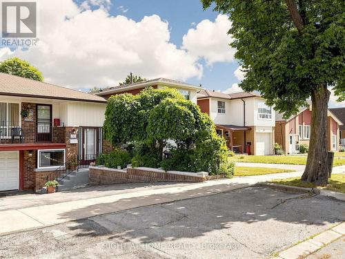227 Apache Trail, Toronto, ON - Outdoor