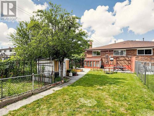 227 Apache Trail, Toronto, ON - Outdoor