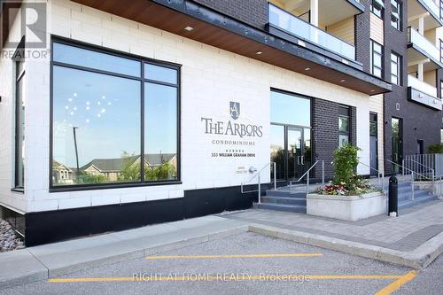 436 - 555 WILLIAM GRAHAM DRIVE  Aurora, ON L4G 3H9