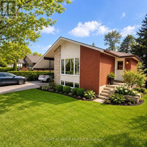 82 Blackwood Crescent, Hamilton, ON - Outdoor