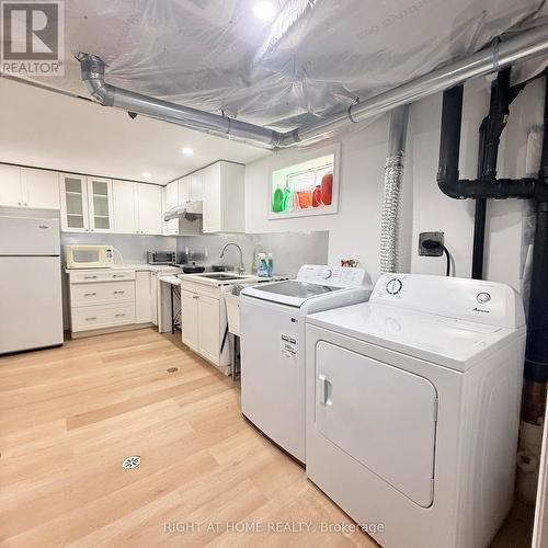 82 Blackwood Crescent, Hamilton, ON - Indoor Photo Showing Laundry Room