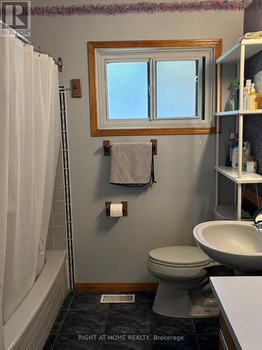 82 Blackwood Crescent, Hamilton, ON - Indoor Photo Showing Bathroom