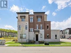88 CRIMSON FOREST DRIVE  Vaughan, ON L6A 4Z8