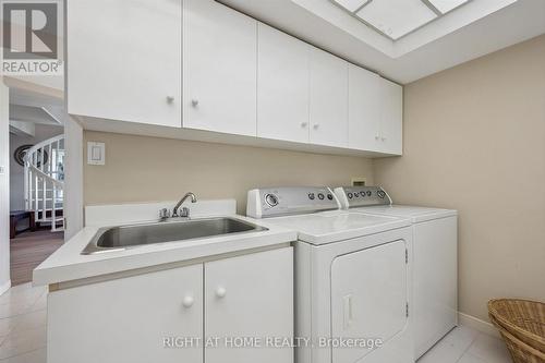 804 - 281 Bristol Street, Guelph, ON - Indoor Photo Showing Laundry Room