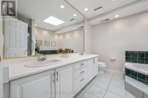 804 - 281 Bristol Street, Guelph, ON - Indoor Photo Showing Bathroom