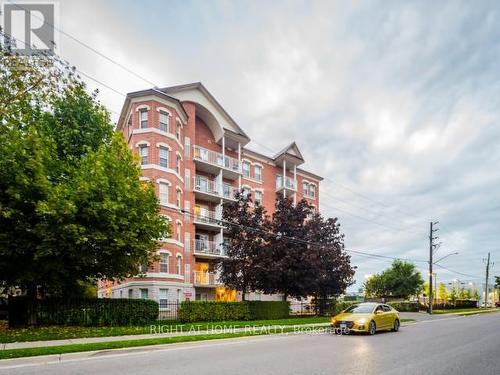 404 - 35 HUNT AVENUE  Richmond Hill, ON L4C 4H1