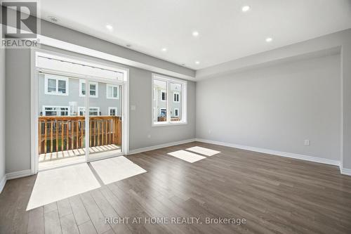 8 Rapids Lane, Hamilton, ON - Indoor Photo Showing Other Room