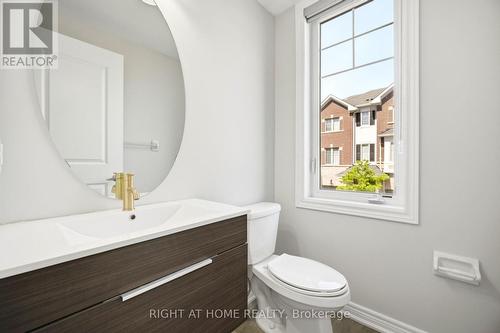 8 Rapids Lane, Hamilton, ON - Indoor Photo Showing Bathroom