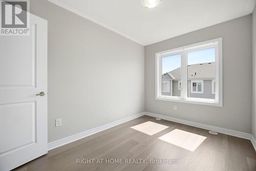 8 Rapids Lane, Hamilton, ON - Indoor Photo Showing Other Room