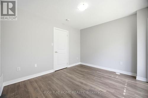 8 Rapids Lane, Hamilton, ON - Indoor Photo Showing Other Room
