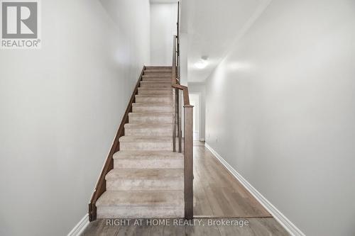 8 Rapids Lane, Hamilton, ON - Indoor Photo Showing Other Room