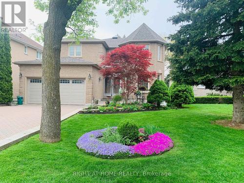 27 ADDISON STREET  Richmond Hill, ON L4C 9N1