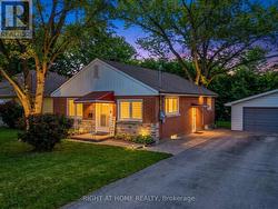 735 SRIGLEY STREET Newmarket, ON L3Y 1X6