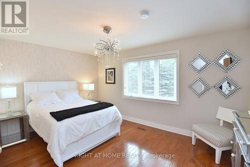 4299 Lakeshore Road, Burlington, ON - Indoor Photo Showing Bedroom