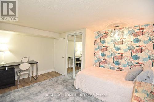 4299 Lakeshore Road, Burlington, ON - Indoor Photo Showing Bedroom