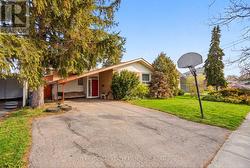84 HADRIAN DRIVE Toronto, ON M9W 1V4