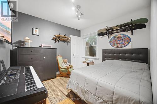 124 Kipling Road, Hamilton, ON - Indoor Photo Showing Bedroom