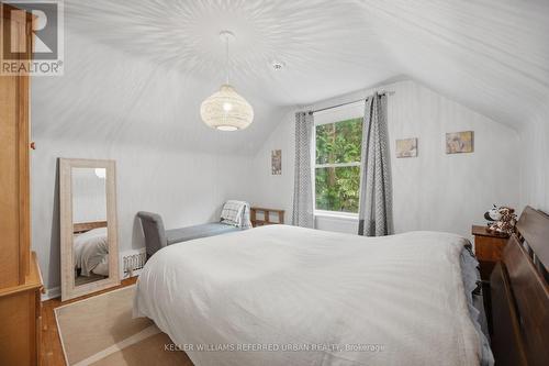 124 Kipling Road, Hamilton, ON - Indoor Photo Showing Bedroom
