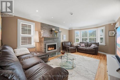 124 Kipling Road, Hamilton, ON - Indoor Photo Showing Living Room With Fireplace