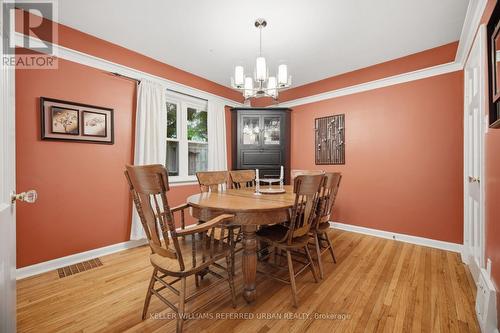 124 Kipling Road, Hamilton, ON - Indoor Photo Showing Dining Room