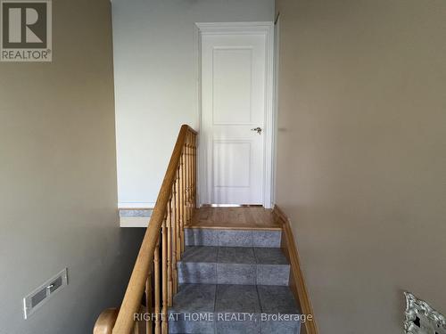 MAIN FLOOR - 9 DEWLANE DRIVE , Toronto, Ontario M2R 2P7 2