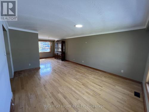 MAIN FLOOR - 9 DEWLANE DRIVE , Toronto, Ontario M2R 2P7 4