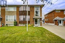 19 MARTINI DRIVE Toronto, ON M6M 4X4