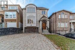 12 WALDER AVENUE Toronto, ON M4P 2R5