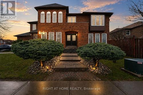 39 BANNER ROAD  Brampton, ON L6X 4K8