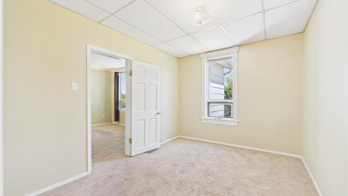 217 6Th Avenue, Cranbrook, BC - Indoor Photo Showing Other Room