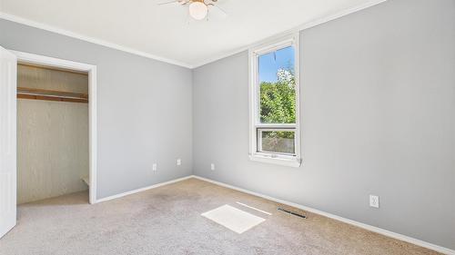217 6Th Avenue, Cranbrook, BC - Indoor Photo Showing Other Room