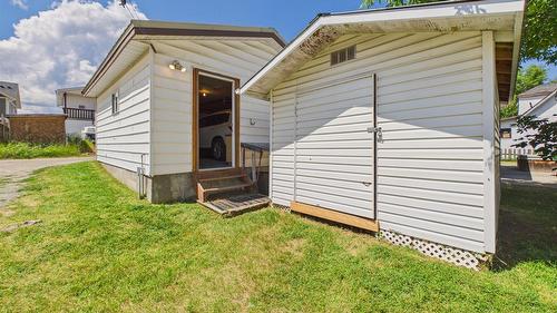 217 6Th Avenue, Cranbrook, BC - Outdoor With Exterior
